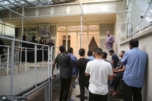 بازدید جمعی از دانشجویان انگلیسی و جمعی از دانش آموزان بندر دیر از جماران