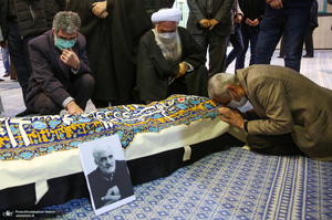 مراسم تشییع حجت الاسلام و المسلمین علی اصغر سعادتی در حسینیه جماران