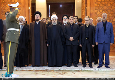 ادای احترام حسن روحانی به امام خمینی و رییس فقید مجمع تشخیص مصلحت نظام-1
