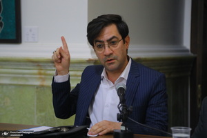 محفل ادبی با حضور استاد مجاهدی در مجتمع یادگار امام (س) قم