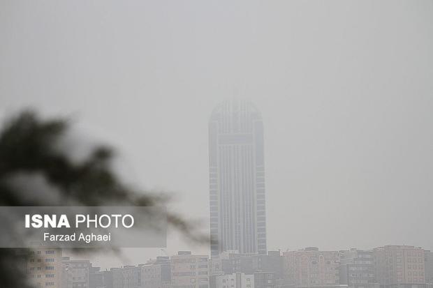 آلودگی، مهمانی که قصد رفتن ندارد