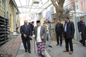 بازدید جمعی از مهمانان شرکت کننده رویداد بین المللی جایزه جهانی امام خمینی از جماران