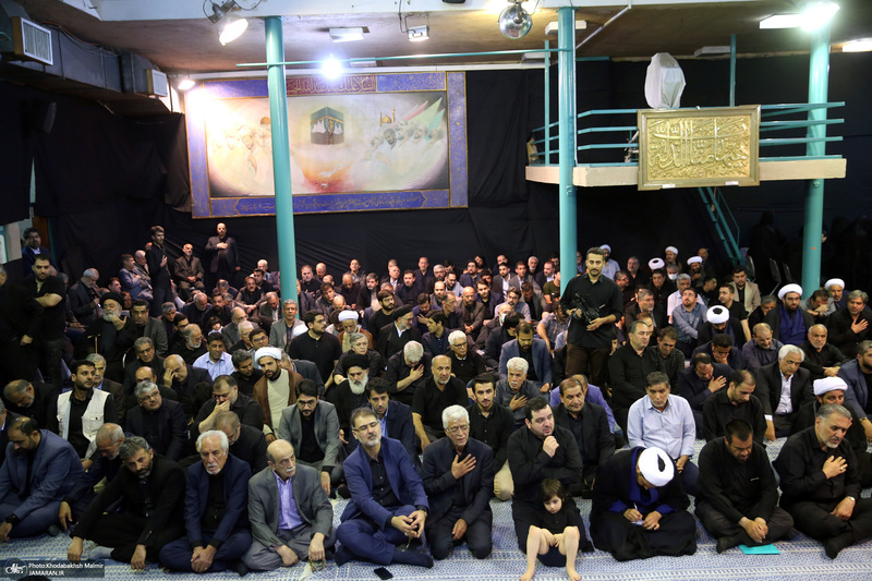 مراسم تشییع مرحوم آیت الله آقای حاج شیخ حسین هاشمیان در حسینیه جماران -2