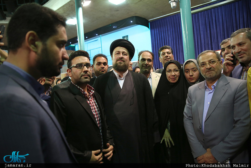 دیدار برگزیدگان هجدهمین کنگره پرسش مهر ریاست جمهوری با یادگار امام