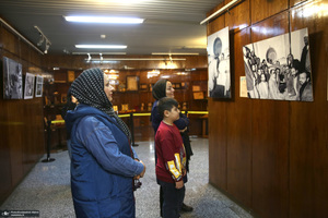 بازدید کردشگران نوروزی از بیت امام خمینی (س) در جماران