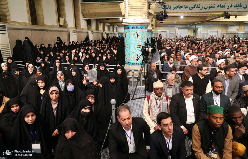 دیدار شرکت‌کنندگان در مسابقات بین‌المللی قرآن با رهبر معظم انقلاب