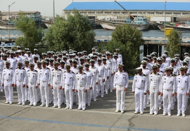 ناوگروه 56 نیروی دریایی راهبردی ارتش در بندرعباس پهلو گرفت