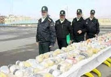 کشف600 کیلو پیش ساز مواد مخدر شیشه در مهاباد