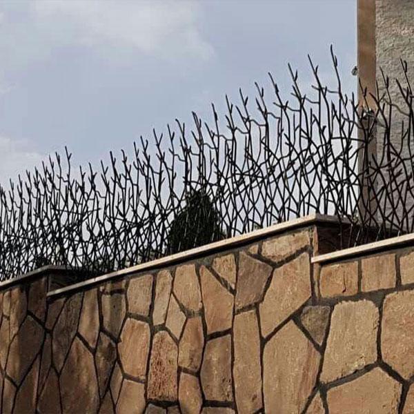 راهنمای جامع انتخاب و نصب حفاظ شاخ گوزنی برای امنیت خانه