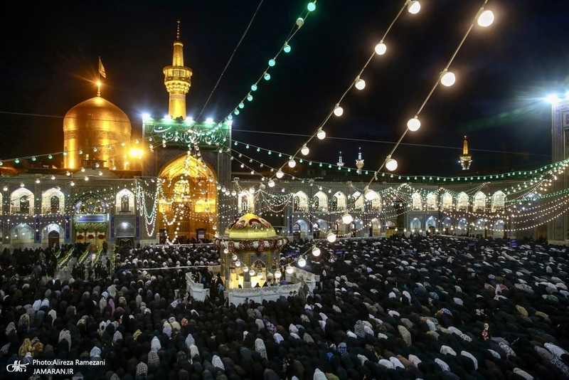 حال و هواى حرم مطهر امام رضا (ع) در شب ولادت