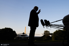 نیویورک تایمز: «ما آزادی بیان را از بین بردیم»؛ گزارش یک سال سرکوب مخالفان در دولت ترامپ