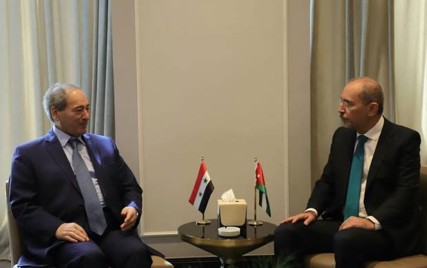 ادامه رایزنی وزرای خارجه عربی برای بازگشت سوریه به اتحادیه عرب