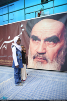 بازدید جمعی از شیعیان کشور نیجریه از بیت امام خمینی (س) در جماران