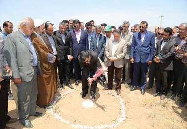 ساخت مجتمع گلخانه ای نودهک شهرستان تاکستان آغاز شد