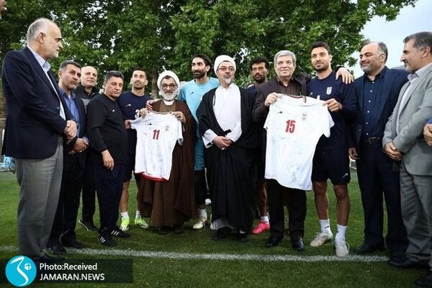 بازدید دبیر شورای عالی انقلاب فرهنگی و معاون فرهنگی وزارت ورزش از اردوی تیم ملی فوتبال