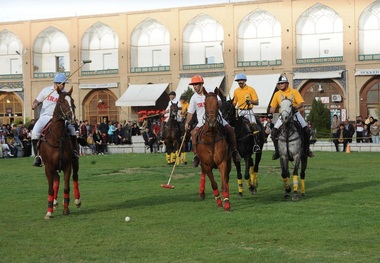 بازی چوگان و رالی کلاسیک از نوروزگاه اصفهان حذف نشد