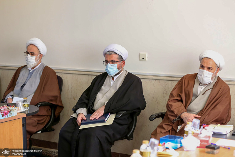 نشست هم اندیشی سرپرست موسسه تنظیم و نشر آثار امام خمینی(ره) با مدیران دفتر نمایندگی قم