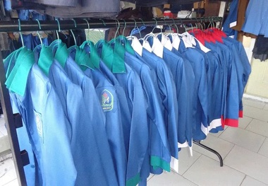 خبر مهم برای والدینی که فرزند دانش آموز دارند/ روپوش دانش‌آموزان تا ۳ سال تغییر نمی‌کند