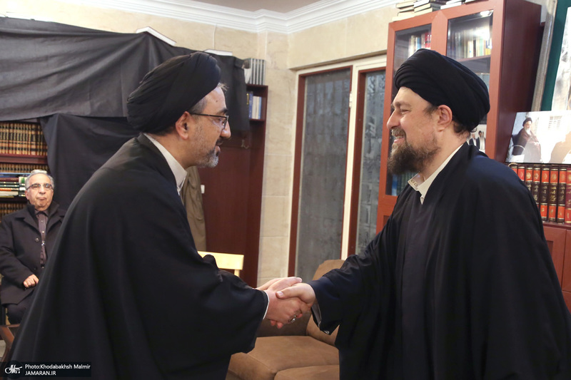 حضور شخصيت هاي سياسي در منزل مرحوم آیت الله بجنوردی 2