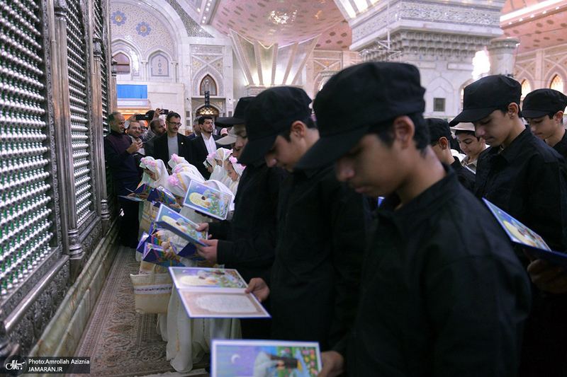 مراسم جشن تکلیف فرزندان کارکنان معاونت آماد و پشتیبانی سپاه در حرم مطهر امام خمینی(س)