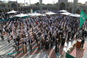 نماز عید سعید فطر در حرم حضرت فاطمه معصومه(س)