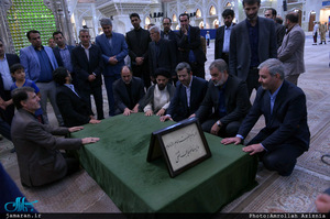 تجدید میثاق فرماندار و معی از کارکنان شهرقدس با آرمان های حضرت امام(س)
