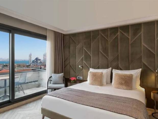 چگونه هتل‌های لوکس تبریز را با قیمت اقتصادی رزرو کنیم؟