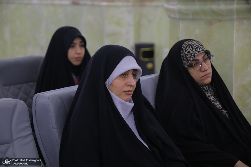 پنجمین محفل ادبی پروانه ها در مجتمع فرهنگی هنری یادگار امام (ره) قم