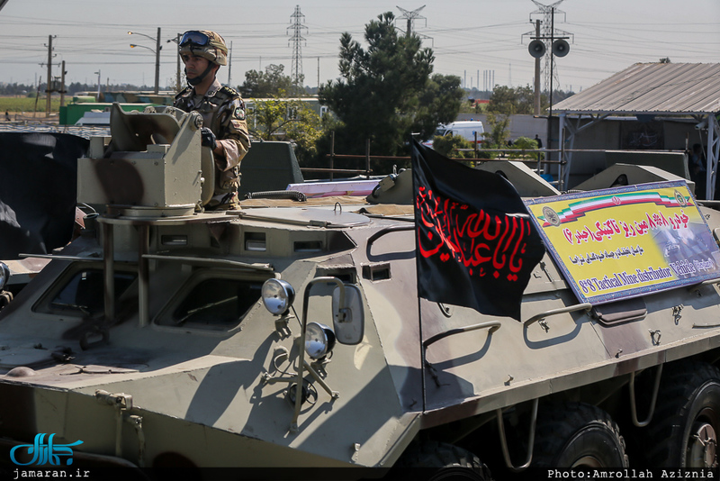 مراسم رژه نیروهای مسلح در جوار حر مطهر امام خمینی(س)