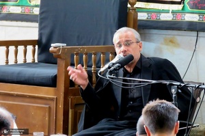 مراسم عزاداری ۲۸ صفر در دفتر آیت الله العظمی صانعی (ره)