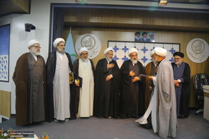 مراسم روز معلم و تجلیل از اساتید حوزوی در مجتمع آموزشی پژوهشی ائمه اطهار (ع)‎