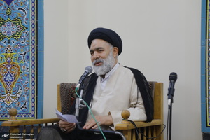 عمامه گذاری طلاب در روز میلاد پیامبر اکرم (ص) و امام صادق (ع) توسط مراجع تقلید