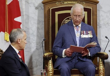 پادشاه انگلیس در یک سخنرانی کم سابقه در پارلمان کانادا به ترامپ حمله کرد