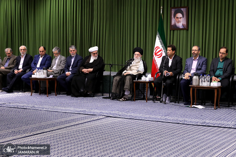 دیدار جمعی از شاعران و اهالی فرهنگ و ادب با رهبر معظم انقلاب