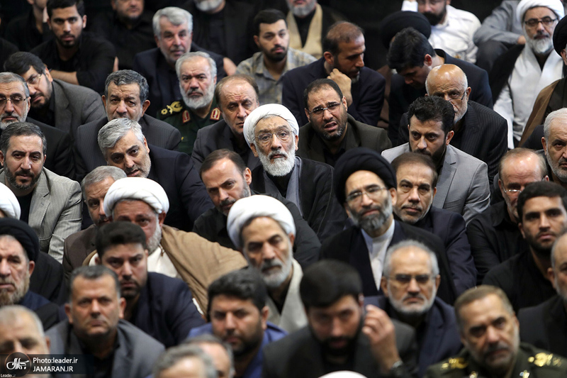 اقامه نماز رهبر معظم انقلاب بر پیکر رئیس جمهوری و یارانش