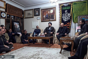 حضور سید حسن خمینی در منزل شهید حاج قاسم سلیمانی