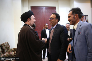 حاشیهتجدید میثاق رئیس و جمعی از نمایندگان مجلس شورای اسلامی با آرمان‌های امام خمینی(س)