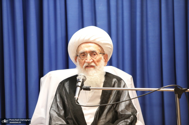 آیت‌الله العظمی نوری همدانی: در تهران در خیلی از مساجد بسته است/ مساجد رو به خلوت شدن می‌رود/ امروز یکی از معضلات نبود امام جماعت است