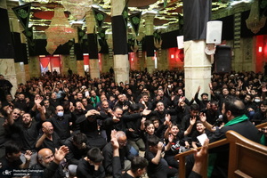 مراسم عزاداری شب هفتم ماه محرم در مسجد اعظم قم‎‎