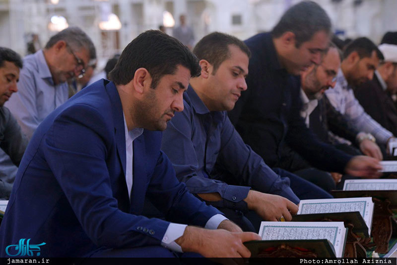 محفل انس با قرآن در حرم مطهر امام خمینی(س)