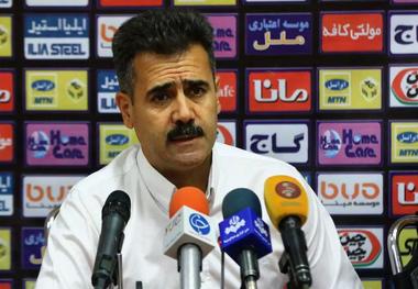 سر مربی فولاد خوزستان: از هواداران عذر خواهی می کنم