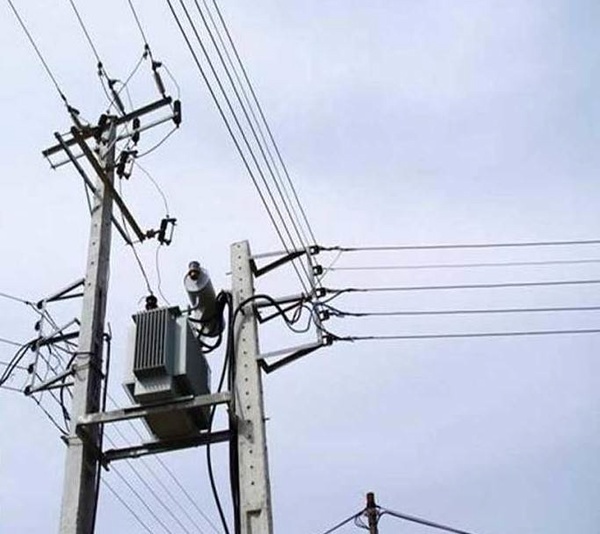 نصب ۷۵ دستگاه ترانسفورماتور در شبکه برق اهواز
