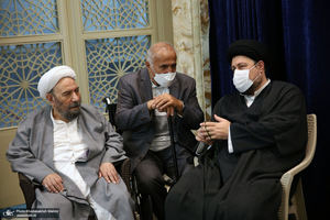 خاکسپاری پیکر حجت الاسلام و المسلمین سید محمود دعایی در حرم امام خمینی (س)