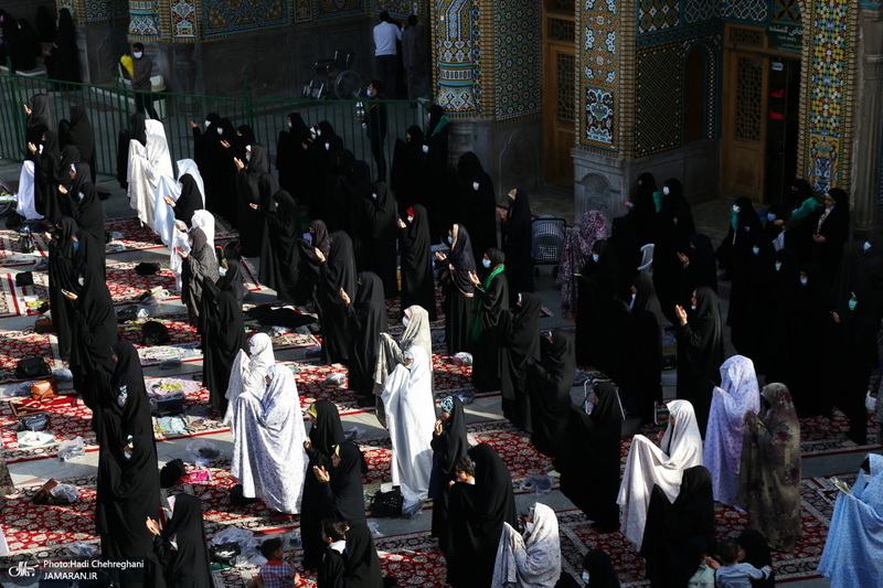 نماز عید سعید فطر در حرم حضرت فاطمه معصومه(س)