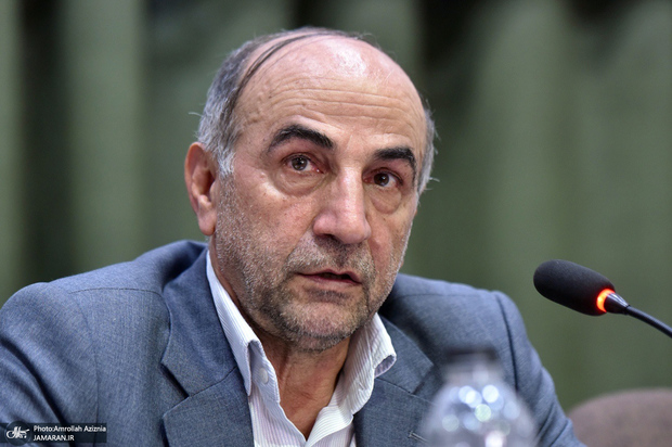 سید احمد حسینی: خیلی کار سنگینی داریم که امام را به جوانان‌ معرفی کنیم/ الآن صحبت‌ کردن از امام جرأت می‌خواهد/ خلأ جدی در ارتباط با معرفی اندیشه‌های امام داریم