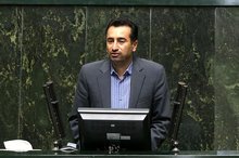 انتقاد دبیر کمیسیون اجتماعی مجلس از پلیس به خاطر تعلل در صدور گواهینامه موتورسیکلت زنان: باید تصمیمات عقلانی و غیرجناحی برای بهبود زندگی مردم بگیریم/ زنان سال‌هاست در شهرهای مختلف از موتورسیکلت استفاده می‌کنند/صدور گواهینامه زنان یک مطالبه عمومی است