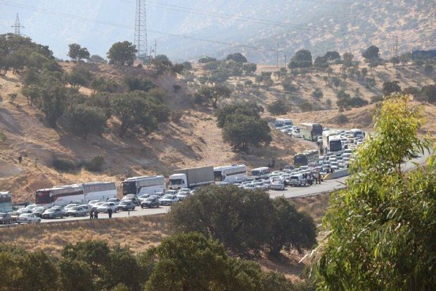 ترافیک سنگین در جاده حمیل به اسلام‌آبادغرب