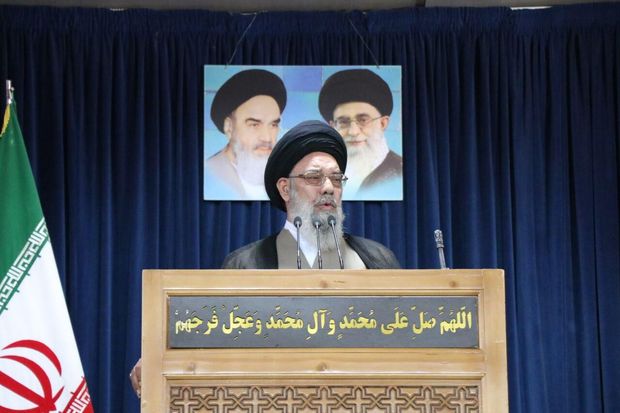 تحریم وزیر امورخارجه ایران غیر قانونی است