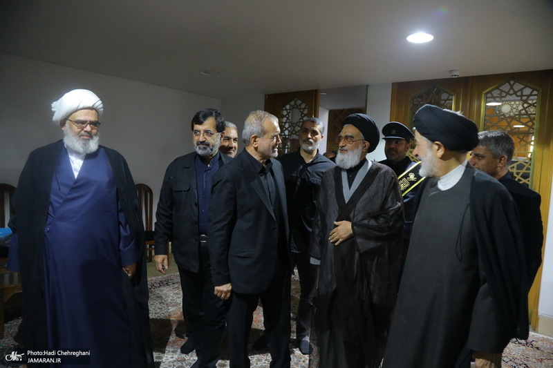 سفر رئیس جمهوری به قم و دیدار با مراجع و علما -1