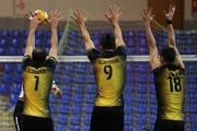 پیروزی دشوار صدرنشین مقابل قعرنشین در لیگ والیبال/ نیان خوش درخشید